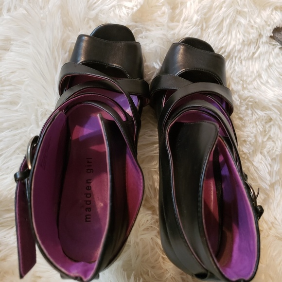 EUC Steve Madden stappy sandals, black, size 8 - Picture 2 of 8